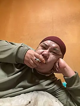 punk0805 online show from 12/18/25, 04:00