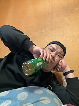 punk0805 online show from 04/01/26, 06:48