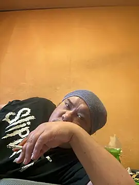 punk0805 online show from 09/29/25, 06:20