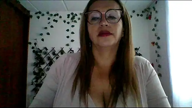 RossanaLionheart online show from 11/21/25, 07:35