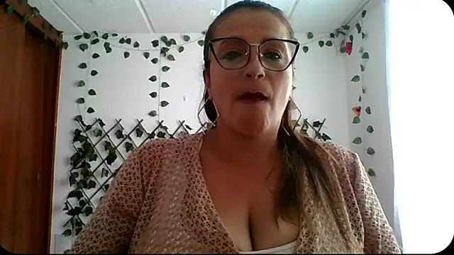 RossanaLionheart online show from 10/20/25, 08:42