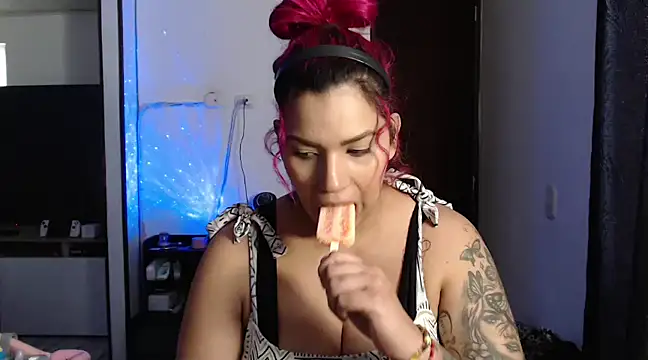 CarolinaRincon online show from 02/08/25, 06:44