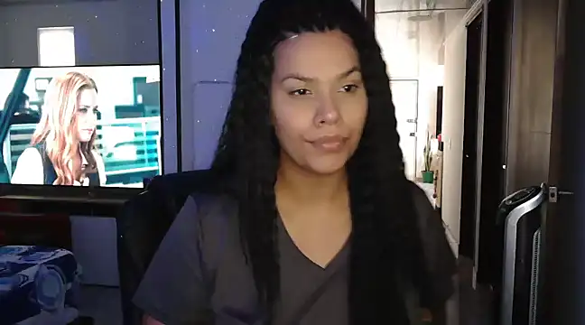 CarolinaRincon online show from 12/15/24, 09:31