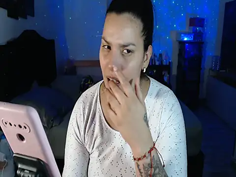 CarolinaRincon online show from 11/10/25, 11:32