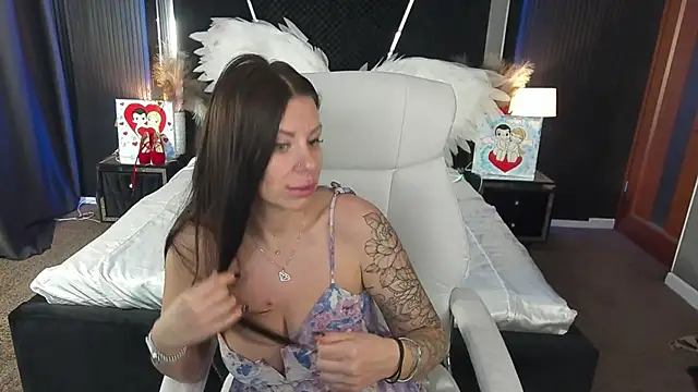 IsabellaFoxyy online show from 03/22/26, 06:37