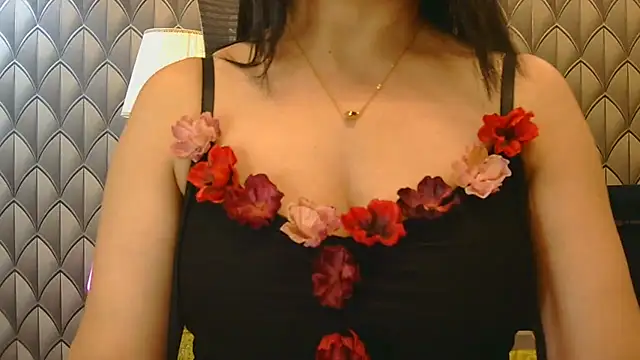Snapshot of Mishika_Gill chatting on 06/02/26, 02:11 Mishika Gill online show from 06/02/26, 02:11