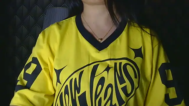 Mishika Gill online show from 06/25/26, 04:10