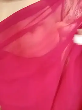 Snapshot of Mishika_Gill chatting on 03/06/25, 03:24 Mishika Gill online show from 03/06/25, 03:24