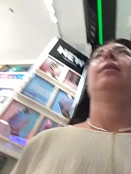 Snapshot of eveangelll chatting on 09/21/25, 07:13 eveangelll online show from 09/21/25, 07:13