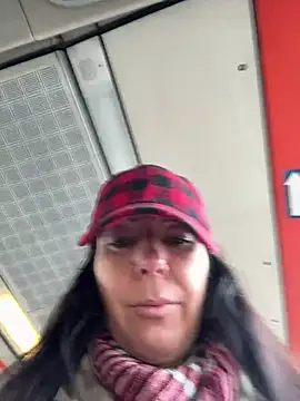 Snapshot of eveangelll chatting on 03/10/25, 07:22 eveangelll online show from 03/10/25, 07:22