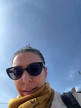 Snapshot of eveangelll chatting on 03/23/25, 08:04 eveangelll online show from 03/23/25, 08:04