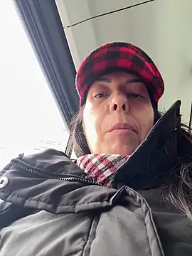 Snapshot of eveangelll chatting on 03/18/25, 07:55 eveangelll online show from 03/18/25, 07:55