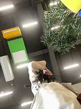 Snapshot of eveangelll chatting on 03/13/25, 08:04 eveangelll online show from 03/13/25, 08:04