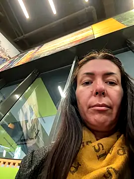 Snapshot of eveangelll chatting on 10/03/25, 05:53 eveangelll online show from 10/03/25, 05:53