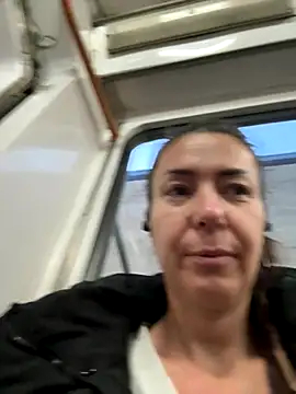 Snapshot of eveangelll chatting on 11/04/25, 04:49 eveangelll online show from 11/04/25, 04:49