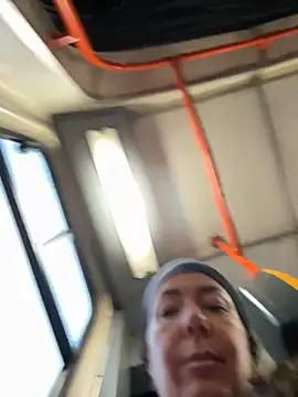 Snapshot of eveangelll chatting on 11/07/25, 05:01 eveangelll online show from 11/07/25, 05:01