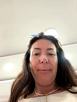 Snapshot of eveangelll chatting on 09/24/25, 06:42 eveangelll online show from 09/24/25, 06:42