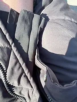 Snapshot of eveangelll chatting on 03/21/25, 11:12 eveangelll online show from 03/21/25, 11:12