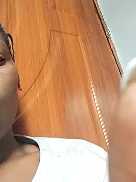 Snapshot of pearl7979 chatting on 11/02/25, 07:46 pearl7979 online show from 11/02/25, 07:46