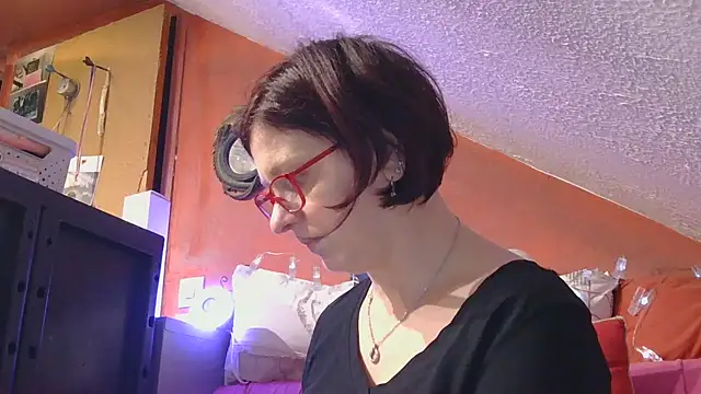 lanax online show from 12/15/25, 01:28