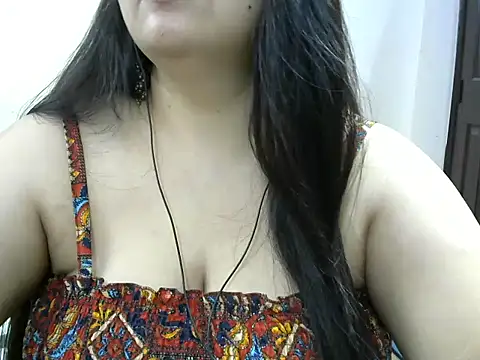 Shruti 139 online show from 07/28/26, 08:52