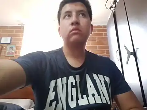 Snapshot of greeneyes999999999999 chatting on 11/20/86, 05:46 greeneyes999999999999 online show from 11/20/86, 05:46