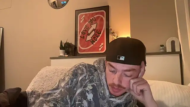 younghungginger online show from 12/05/24, 01:20