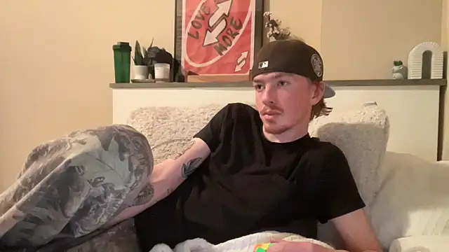 younghungginger online show from 12/13/24, 11:39