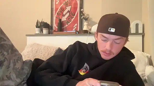 younghungginger online show from 02/28/25, 03:48