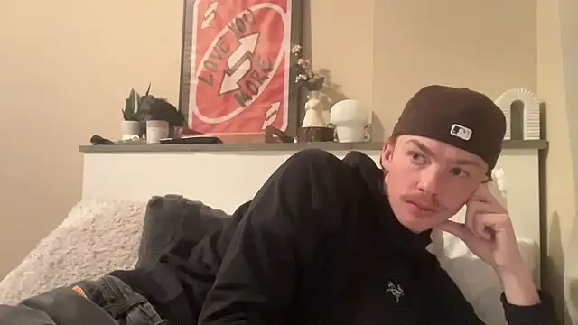 younghungginger online show from 02/20/25, 02:18