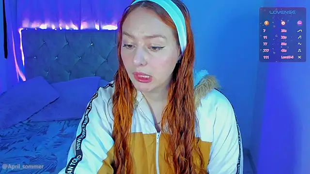 Snapshot of April_sommer1 chatting on 11/22/25, 08:13 April sommer1 online show from 11/22/25, 08:13