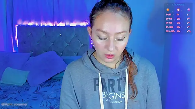 Snapshot of April_sommer1 chatting on 11/20/25, 08:59 April sommer1 online show from 11/20/25, 08:59