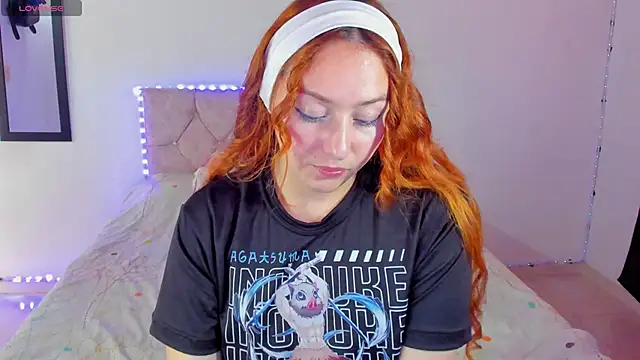 Snapshot of April_sommer1 chatting on 09/18/25, 07:50 April sommer1 online show from 09/18/25, 07:50