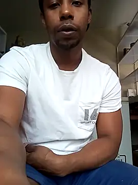 AlejoKhalifa  online show from 10/07/25, 09:16