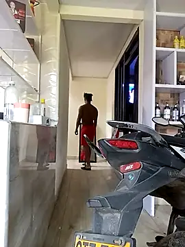 AlejoKhalifa  online show from 10/23/25, 05:00