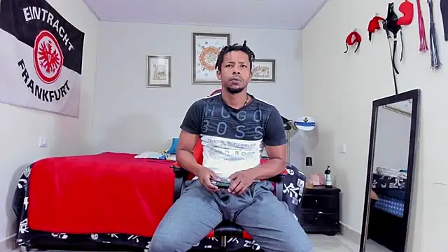 AlejoKhalifa  online show from 12/03/25, 10:47