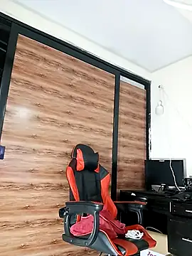 AlejoKhalifa  online show from 09/18/25, 10:40