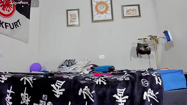 AlejoKhalifa  online show from 11/08/25, 10:19