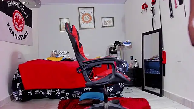 AlejoKhalifa  online show from 12/05/25, 12:32