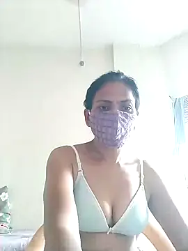 Snapshot of sunita6009 chatting on 06/13/26, 02:53 sunita6009 online show from 06/13/26, 02:53