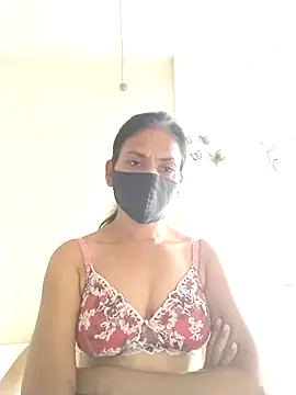 Snapshot of sunita6009 chatting on 07/01/26, 03:07 sunita6009 online show from 07/01/26, 03:07