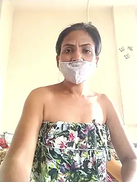 Snapshot of sunita6009 chatting on 05/17/26, 04:23 sunita6009 online show from 05/17/26, 04:23