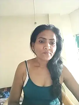 Snapshot of sunita6009 chatting on 06/23/26, 10:24 sunita6009 online show from 06/23/26, 10:24