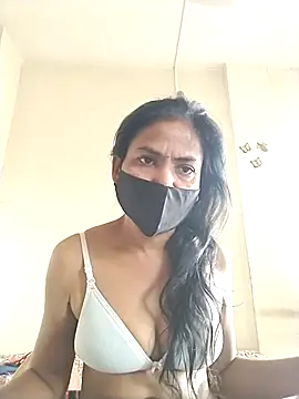 Snapshot of sunita6009 chatting on 05/07/26, 03:11 sunita6009 online show from 05/07/26, 03:11