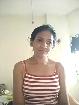 Snapshot of sunita6009 chatting on 07/08/26, 04:02 sunita6009 online show from 07/08/26, 04:02