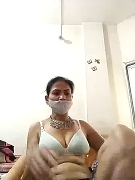 Snapshot of sunita6009 chatting on 05/23/26, 01:21 sunita6009 online show from 05/23/26, 01:21