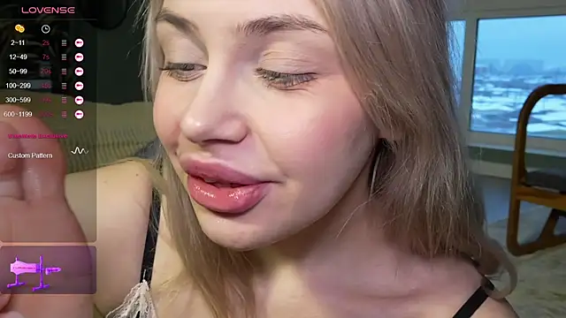 Snapshot of Meukotis chatting on 02/16/25, 02:43 Meukotis online show from 02/16/25, 02:43