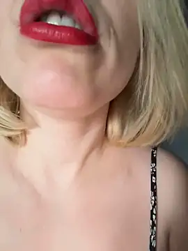 Yourdirtybitch online show from 11/13/25, 07:45