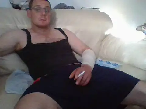 Snapshot of pauloooooborderrrr chatting on 07/28/26, 04:53 pauloooooborderrrr online show from 07/28/26, 04:53