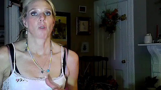 Glamazonx online show from 12/03/25, 12:44